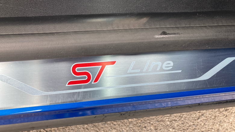 Ford Puma 1.0 EcoBoost Hybrid mHEV ST-Line Vignale 5dr Petrol Hatchback